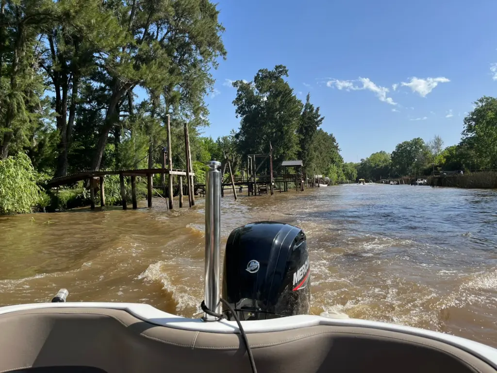 Boeat Adventure in Delta