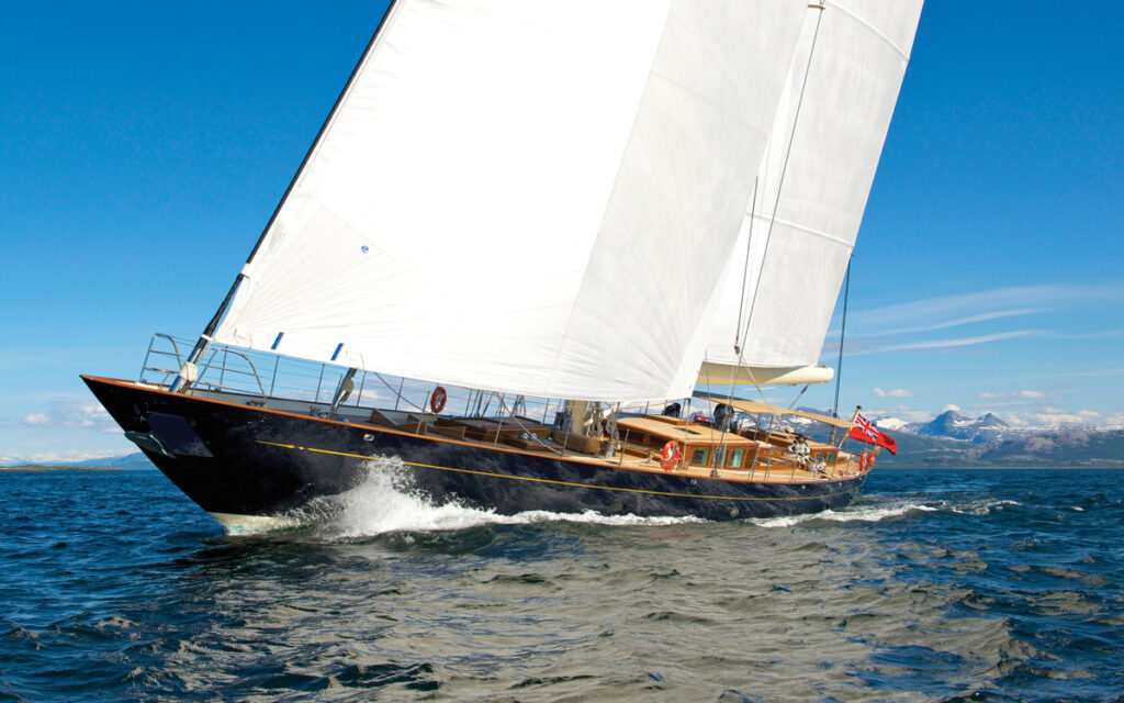 magellan strait superyacht pumula cruise running shot credit Tom Nitsch