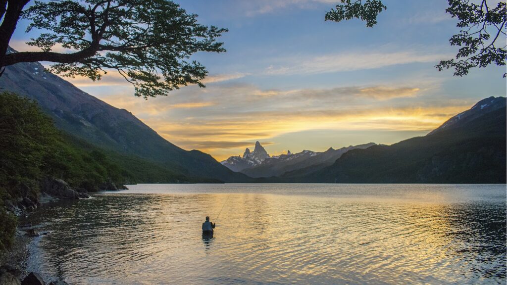 Fisher in Chalten Fishing in El Chalten with Glaminess Luxury Travel. Aguas Arriba Lodge.